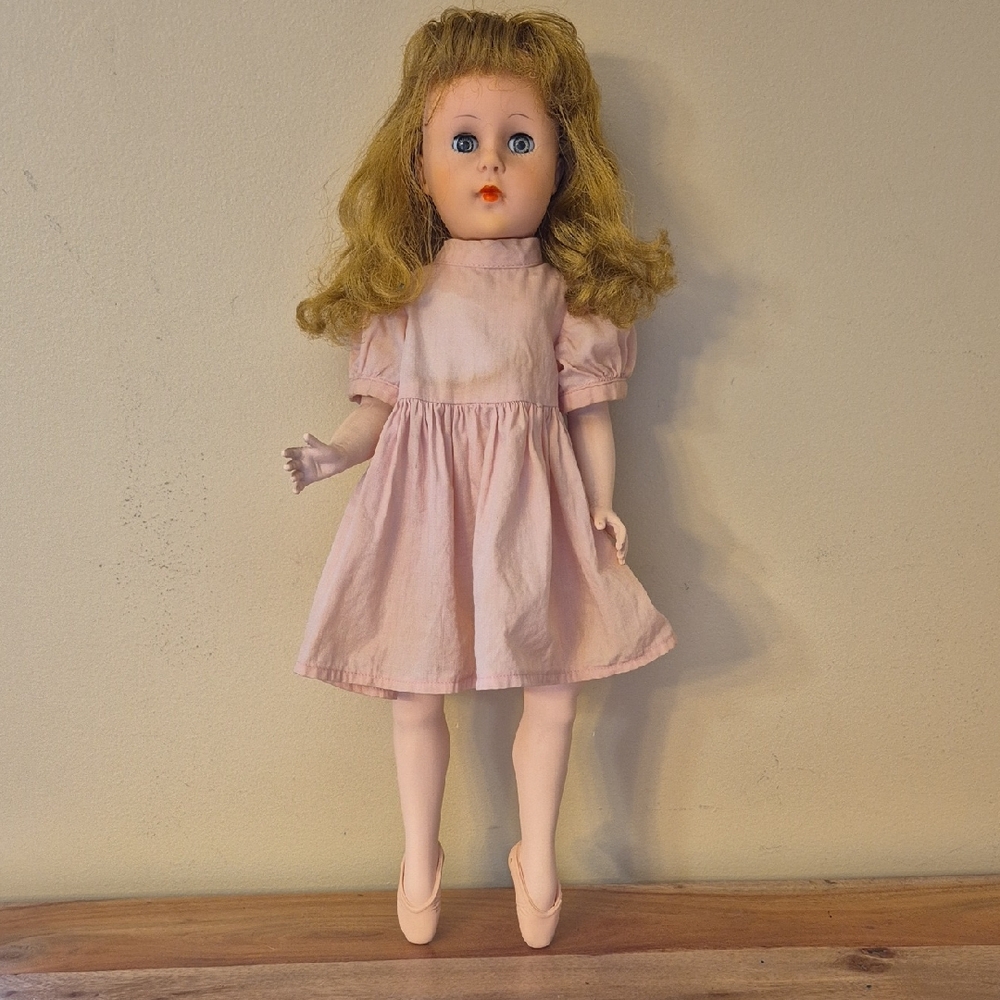 Vintage 50's Valentine Blinking Eyes Ballerina Doll VW-17